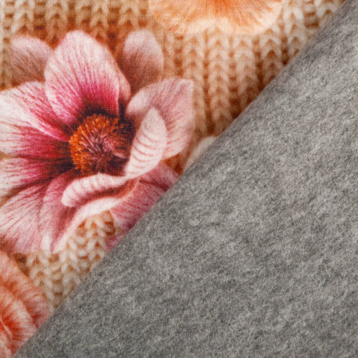Alpenfleece Stoff Digitaldruck Strickoptik Blüten wollweiß rosa 1,50m Breite