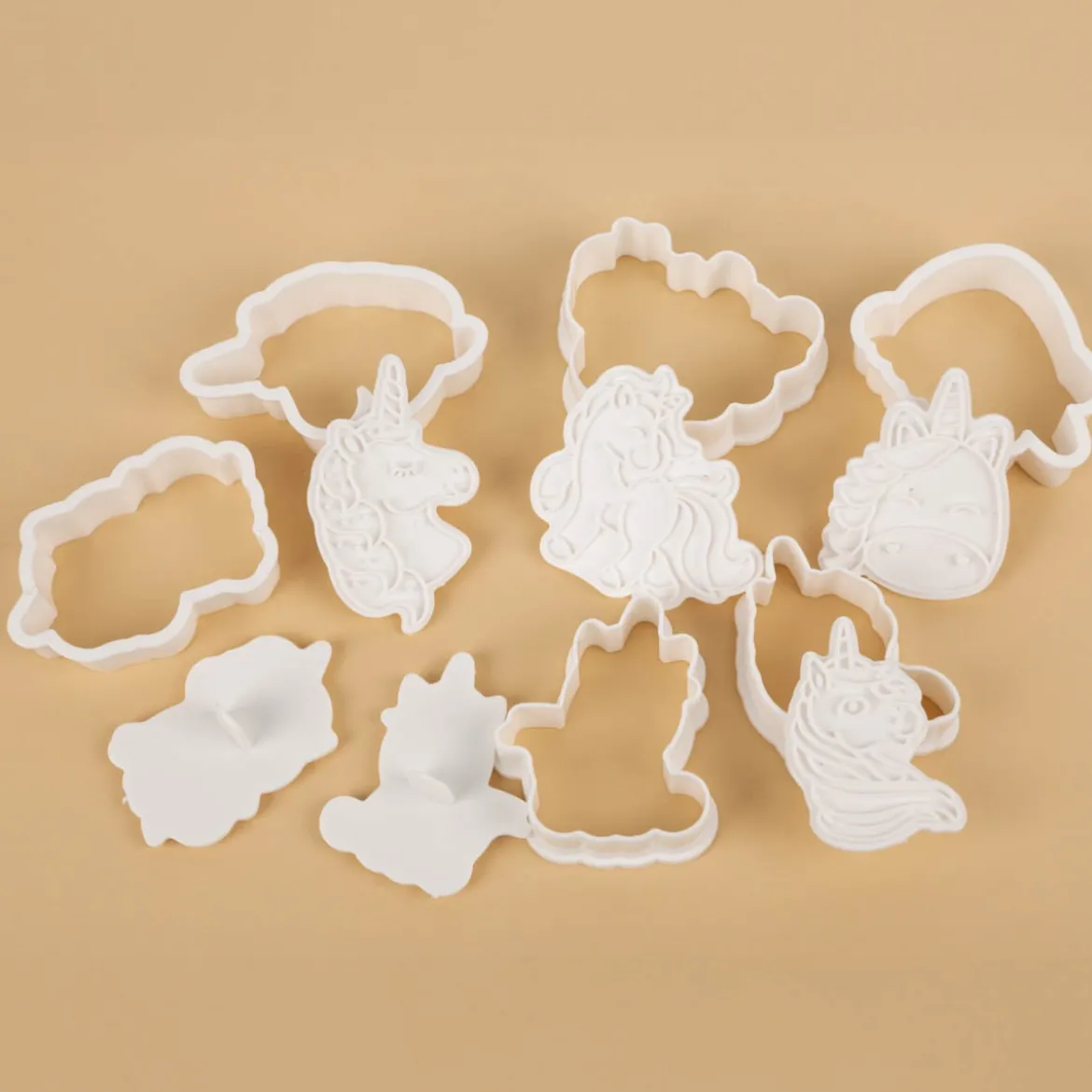 Ausstecher mit Stempelgriff Einhorn 6er Set aus Kunststoff für Backen und DIY von Creativ Company