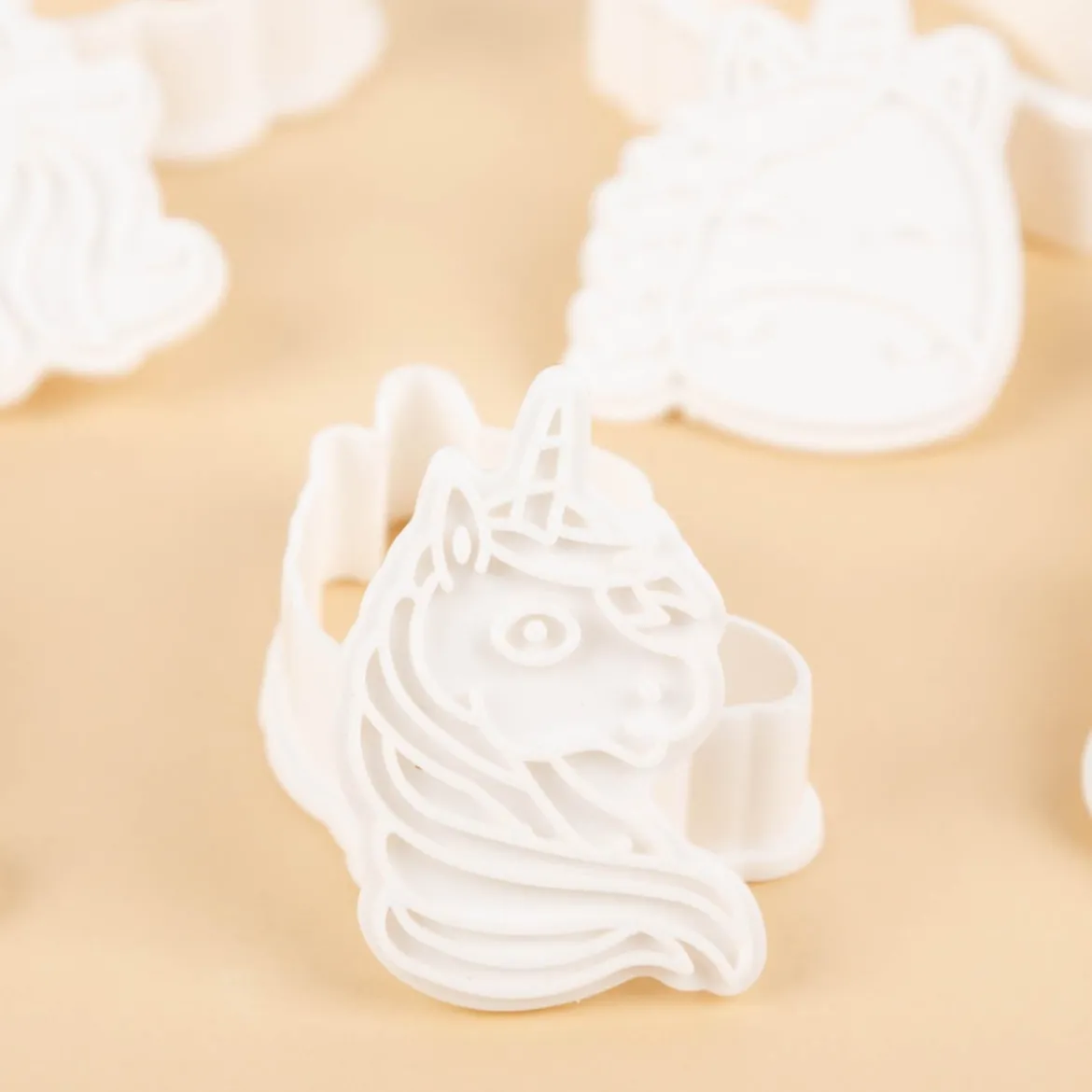 Ausstecher mit Stempelgriff Einhorn 6er Set aus Kunststoff für Backen und DIY von Creativ Company