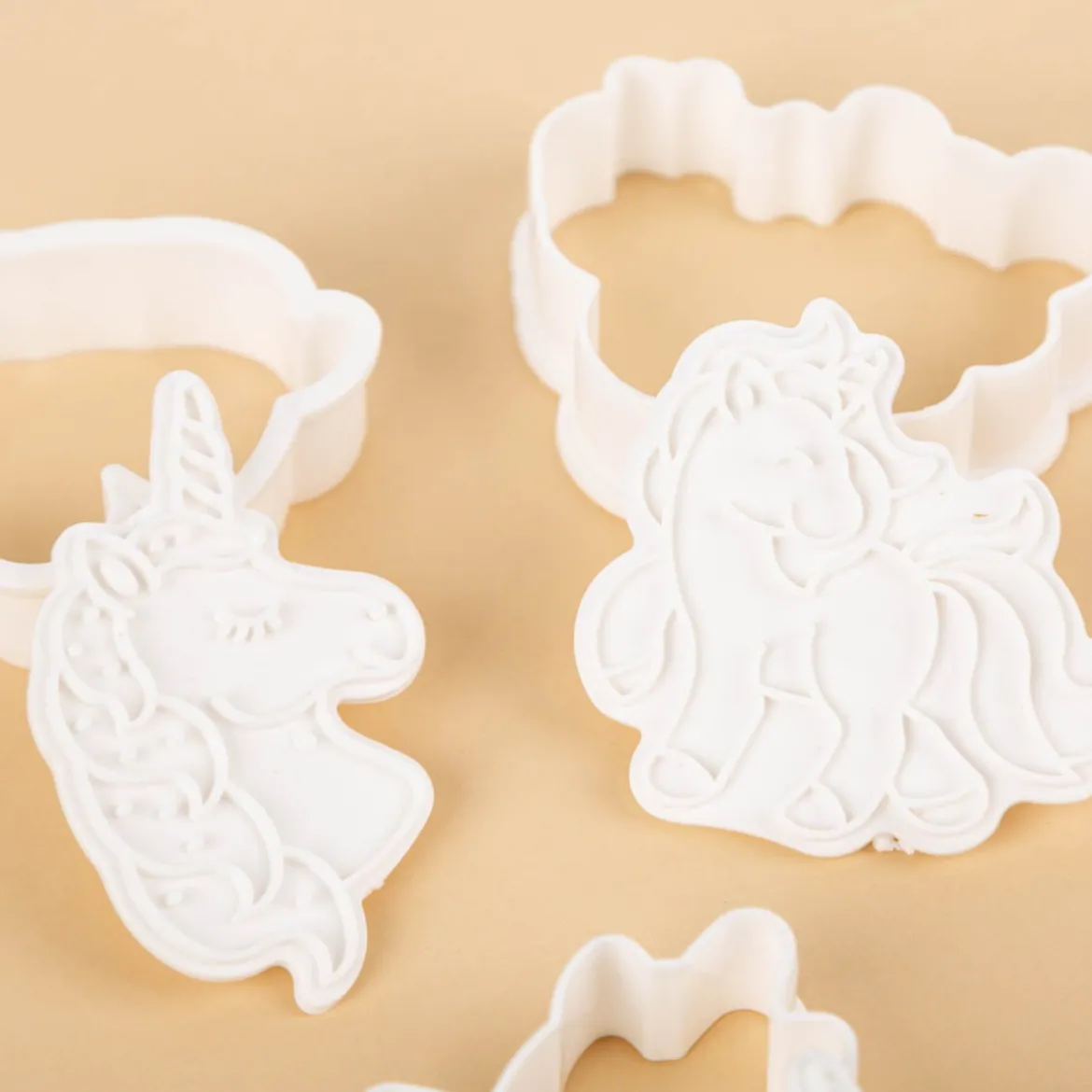 Ausstecher mit Stempelgriff Einhorn 6er Set aus Kunststoff für Backen und DIY von Creativ Company