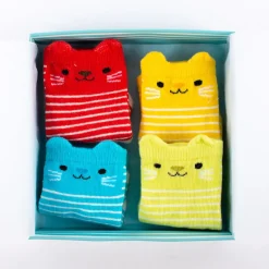 Baby Söckchen Katze Cookie 4er Set in Geschenkbox grün blau rot braun 13,5x13,5cm