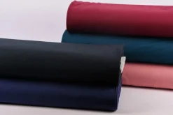 Baumwoll-Jeansstoff mit Elasthan Stretchjeans-Stoff weich einfarbig weinrot 1,5m Breite