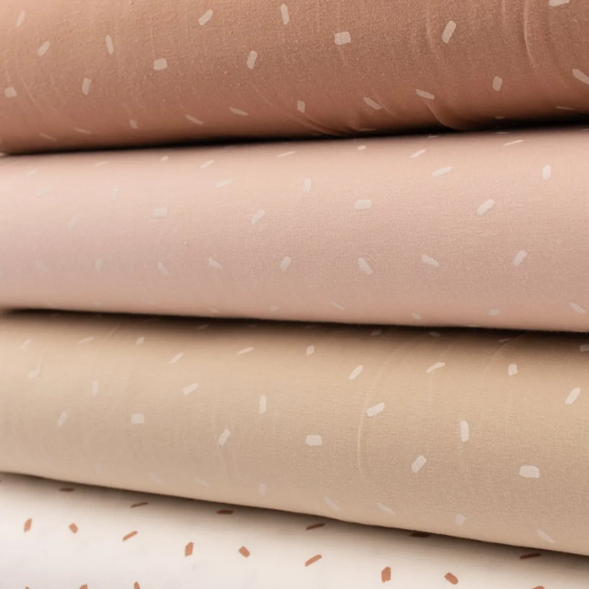 Baumwolljersey Jersey Konfetti Punkte Striche beige wollweiß 1,50m Breite