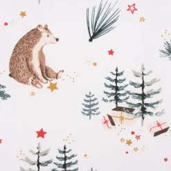Baumwollstoff LUDWIG Weihnachten Tannenbaum Bär Geschenke weiß grün braun 1,5m Breite