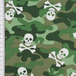 Baumwollstoff Popeline Camouflage Totenköpfe grün 1,44m Breite