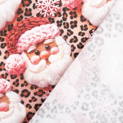 Baumwollstoff Popeline Digitaldruck Weihnachtsstoff Pereleo Weihnachtsmann Leo beige rosa 1,47m Breite