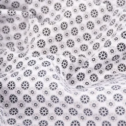 Baumwollstoff Popeline Minimals Blümchen Kreis-Ornamente weiß schwarz 1,48m Breite