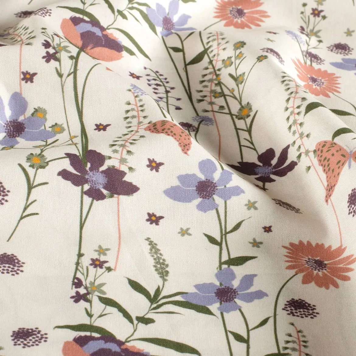 Baumwollstoff Popeline Stoff Blumen Schmetterlinge wollweiß lachsrosa blau 1,45m Breite