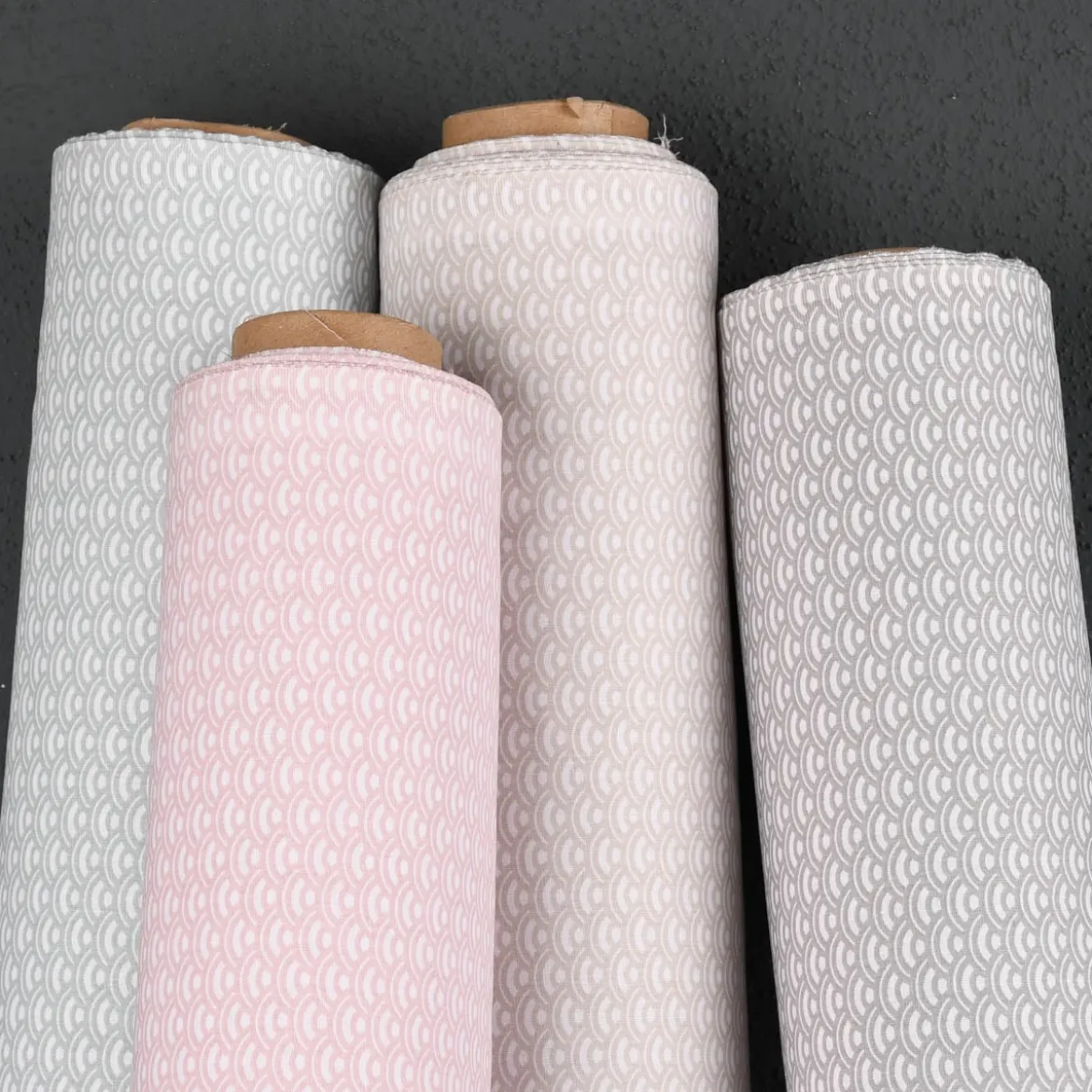 Baumwollstoff SAIJO Wellen Bögen grafisch weiß beige 1,5m Breite