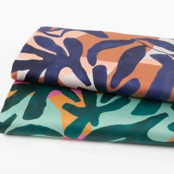 Baumwollstoff Satin Stoff Cotton Satin Digital Leaves grün pink orange 1,48m Breite