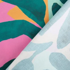 Baumwollstoff Satin Stoff Cotton Satin Digital Leaves grün pink orange 1,48m Breite