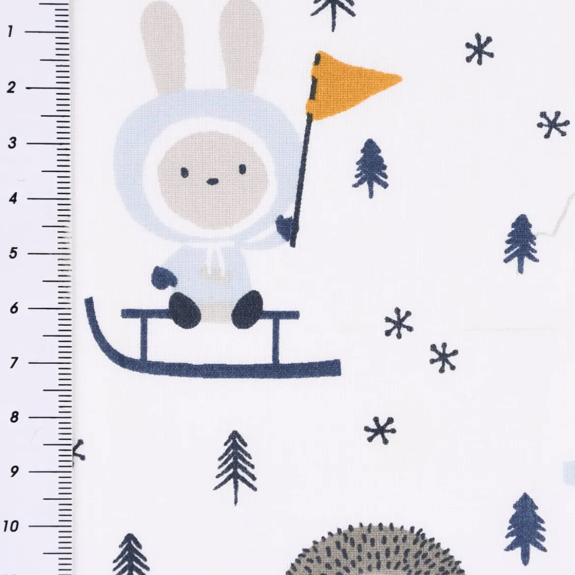 Baumwollstoff SKIMO Eskimo Hase Igel Schlitten Bäume weiß blau grau ocker 1,50m Breite
