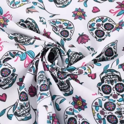 Baumwollstoff Totenköpfe Blumen Blätter weiß pink türkis 1,5m Breite
