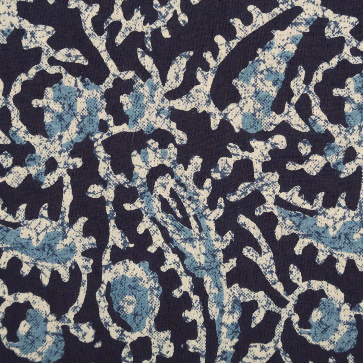 Baumwollstoff Voile Sommerdruck Paisley abstrakt Indigioblau 1,40m Breite