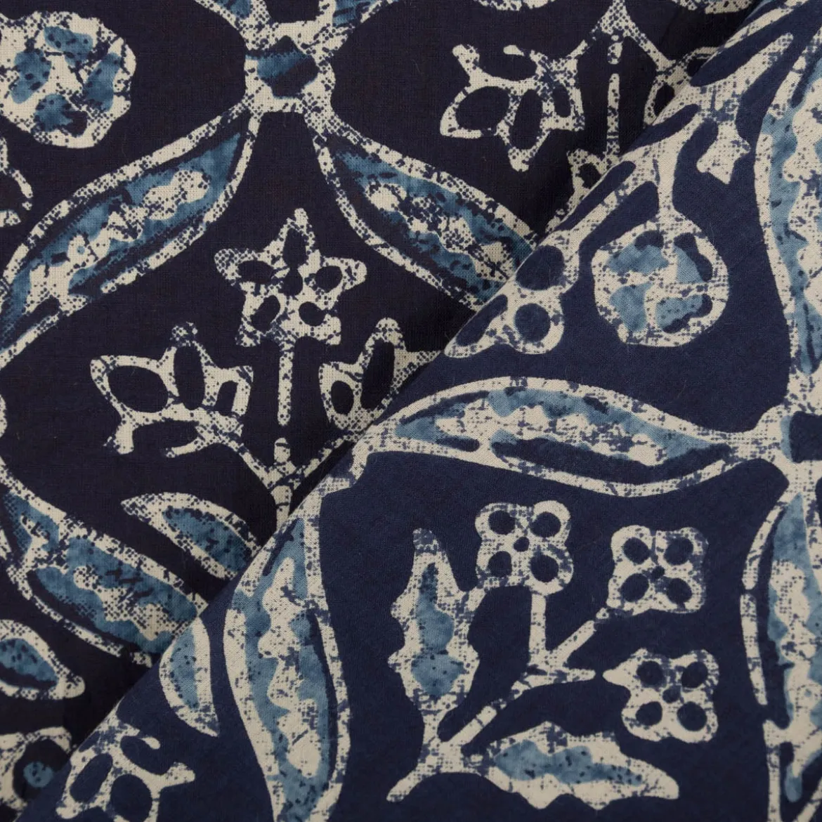 Baumwollstoff Voile Sommerdruck Blumen Ornamente Indigioblau 1,40m Breite