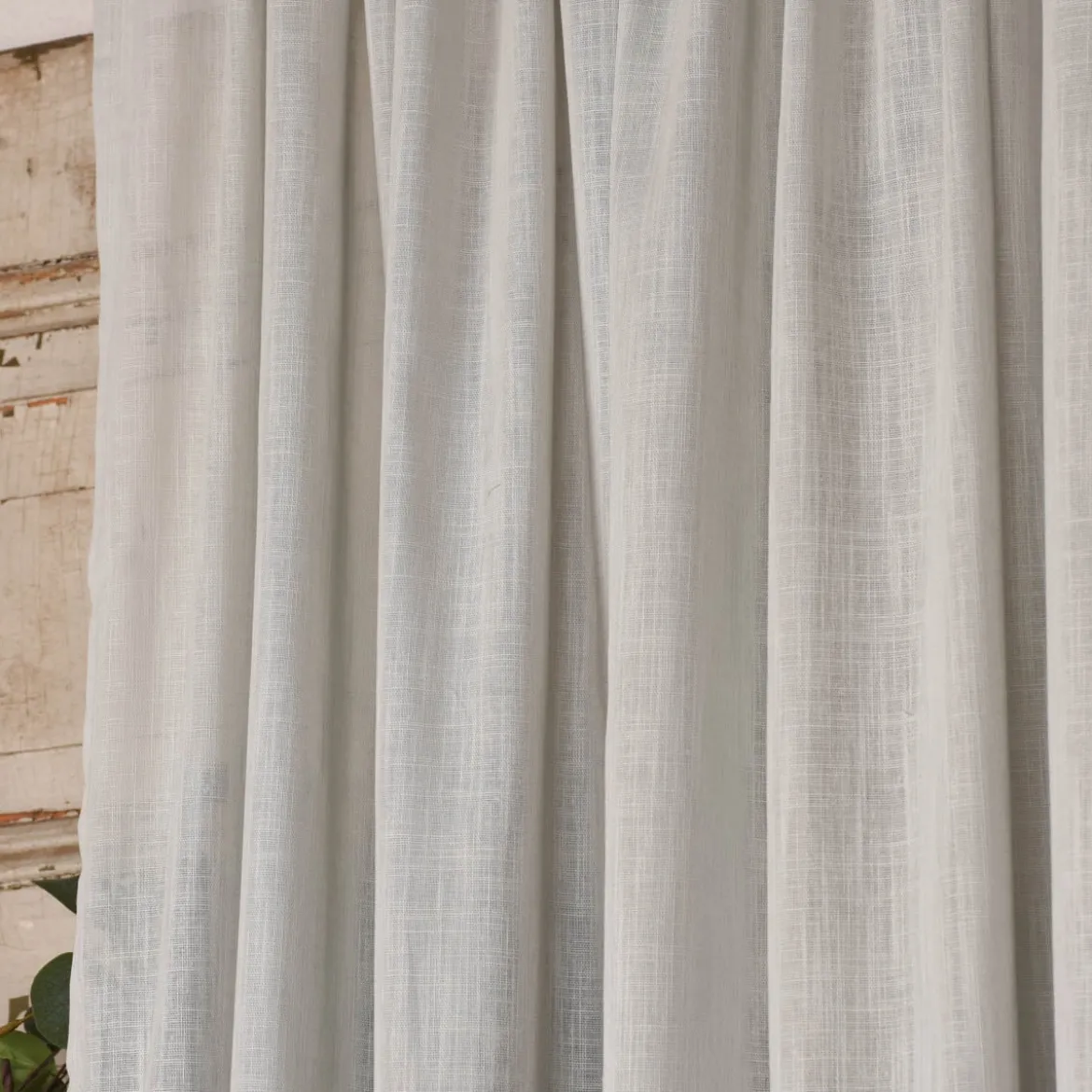 Bio Gardine halbtransparenter Vorhangschal aus Bio Baumwolle Leinenstruktur hellgrau 140x245cm