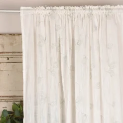 Bio Gardine transparenter Vorhangschal aus Bio Baumwolle mit Blätterstickerei und natürlicher Leinenstruktur weiß grün 140x245cm