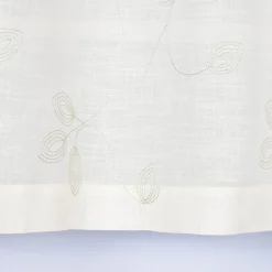 Bio Schlaufenbistro Scheibengardine aus Bio Baumwolle Blätterstickerei Leinenstruktur transparent wollweiß grün 150x50cm