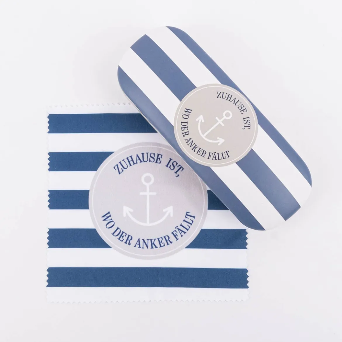 Brillenetui aus Kunststoff Zuhause ist wo der Anker fällt Streifen Anker blau weiß beige 16,5x6,5x3,5cm von La Vida