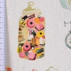 Clarke & Clarke STUDIO G Digitaldruck Süßigkeiten Bonbons Candyshop ecru multi 138cm Breite