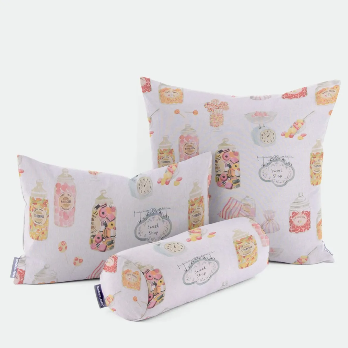 Clarke & Clarke STUDIO G Digitaldruck Süßigkeiten Bonbons Candyshop ecru multi 138cm Breite