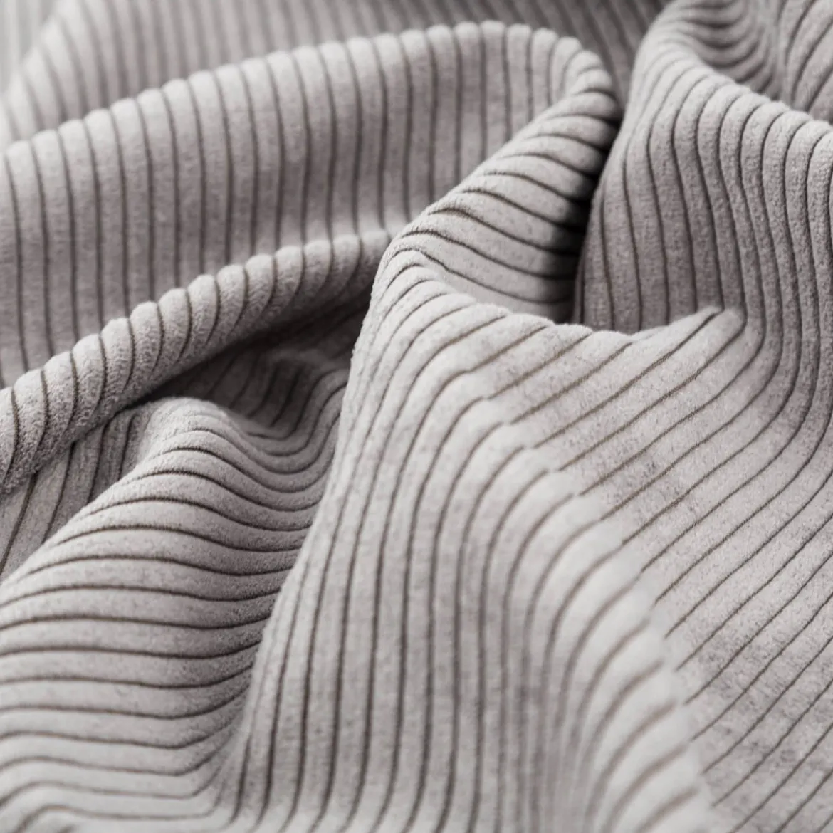 Cord Polsterstoff mit Fleckschutz Capri uni grau 1,45m Breite