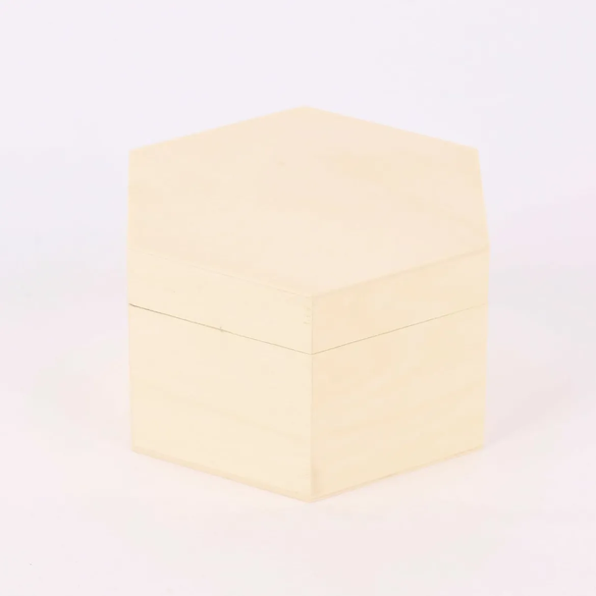 Creativ Company Deko Kiste Klappdeckel Magnetverschluss Sechseck aus Holz 12x10,5x7cm