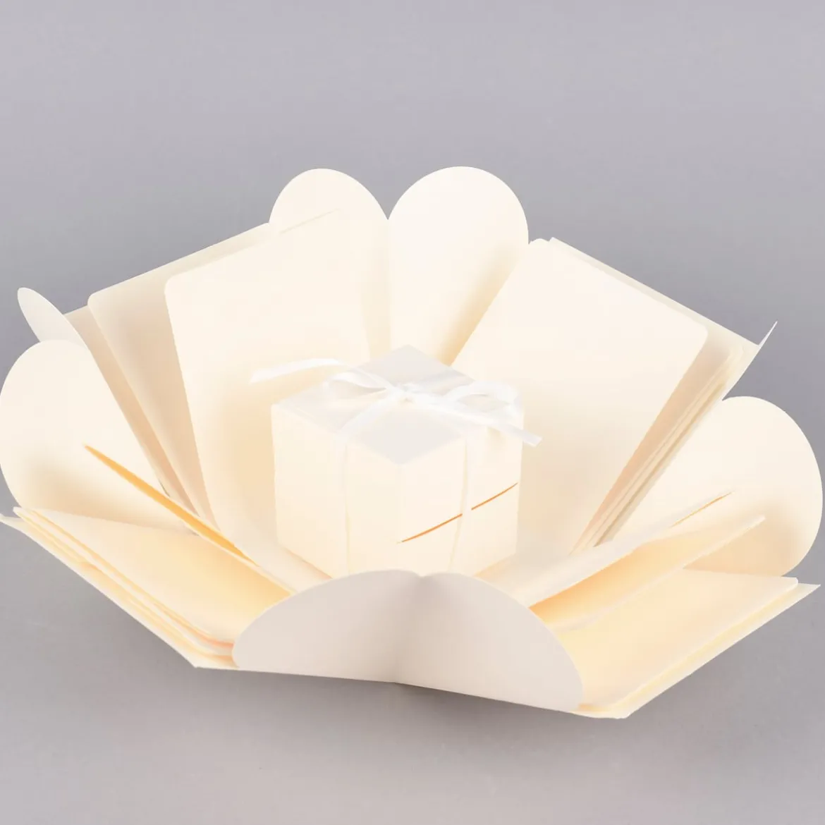 Creativ Company Geschenkbox Explosionsbox weiß 12x12x12cm