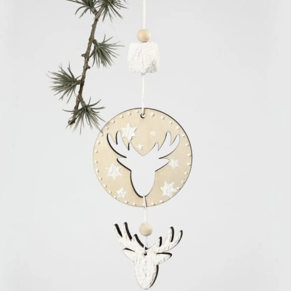 Creativ Company 2-in-1 Deko Hänger 4 Weihnachtsmotive 8 Stück Holz natur 7x7cm