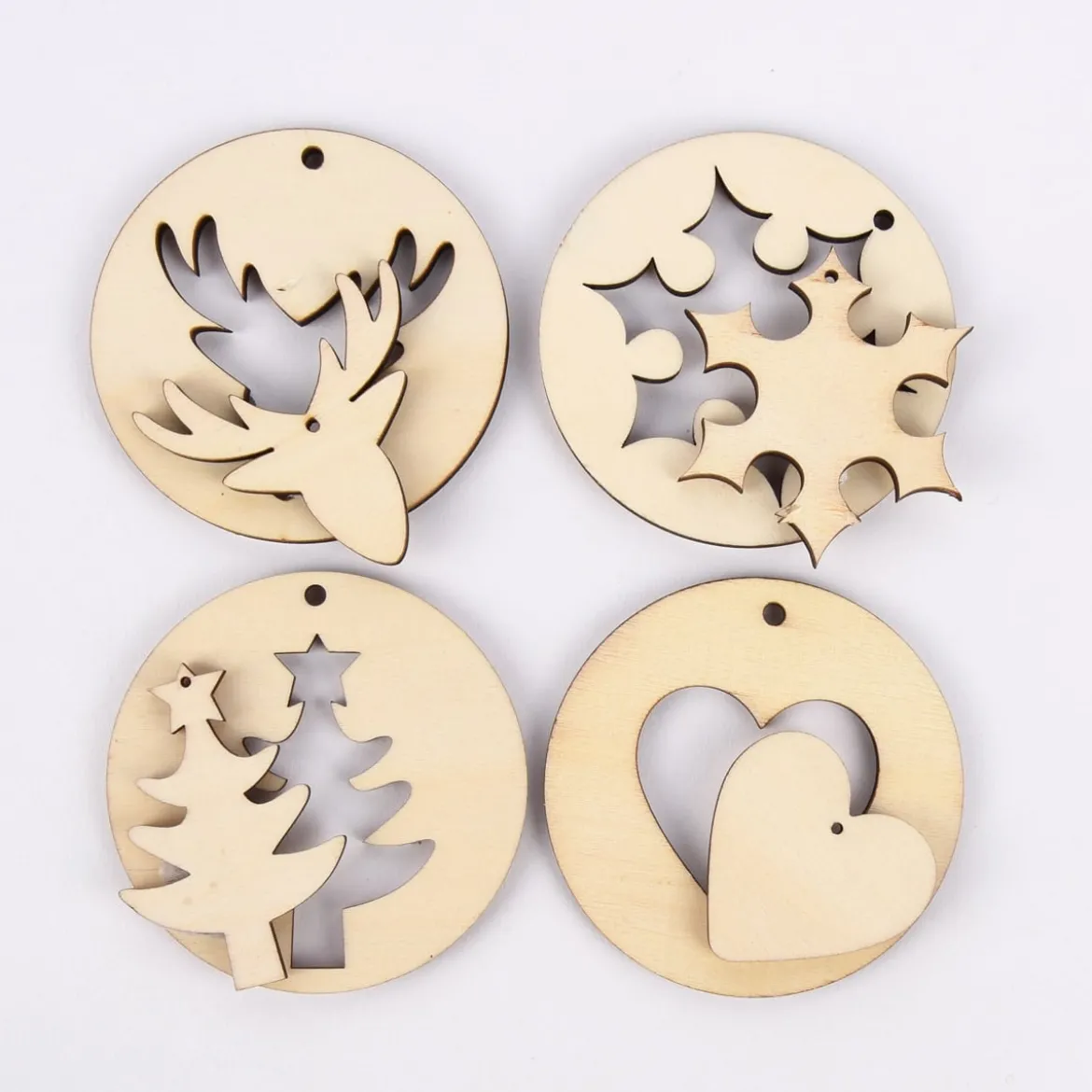 Creativ Company 2-in-1 Deko Hänger 4 Weihnachtsmotive 8 Stück Holz natur 7x7cm