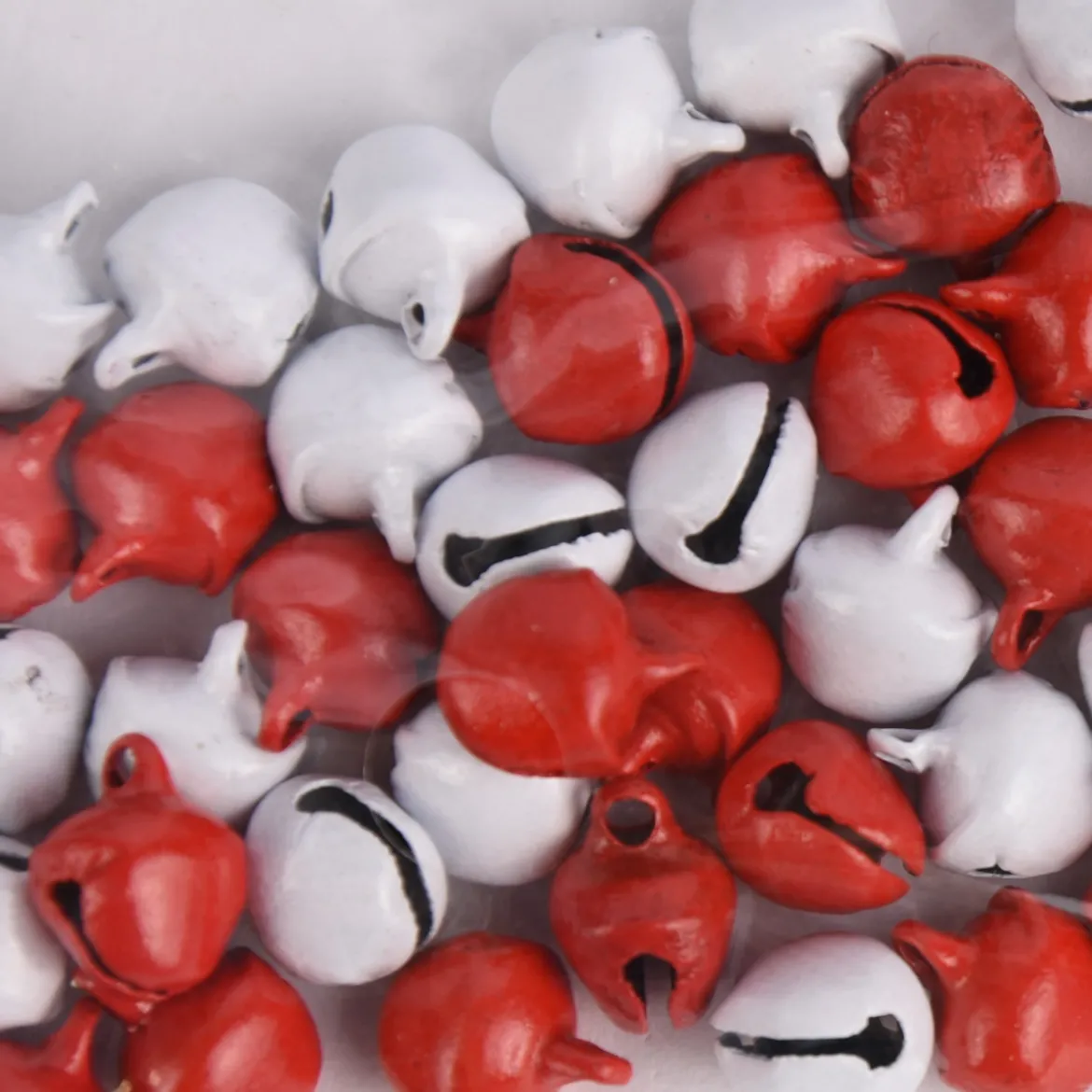 Creativ Company Mini Glöckchen 50 Stück rot weiß sortiert 0,8cm