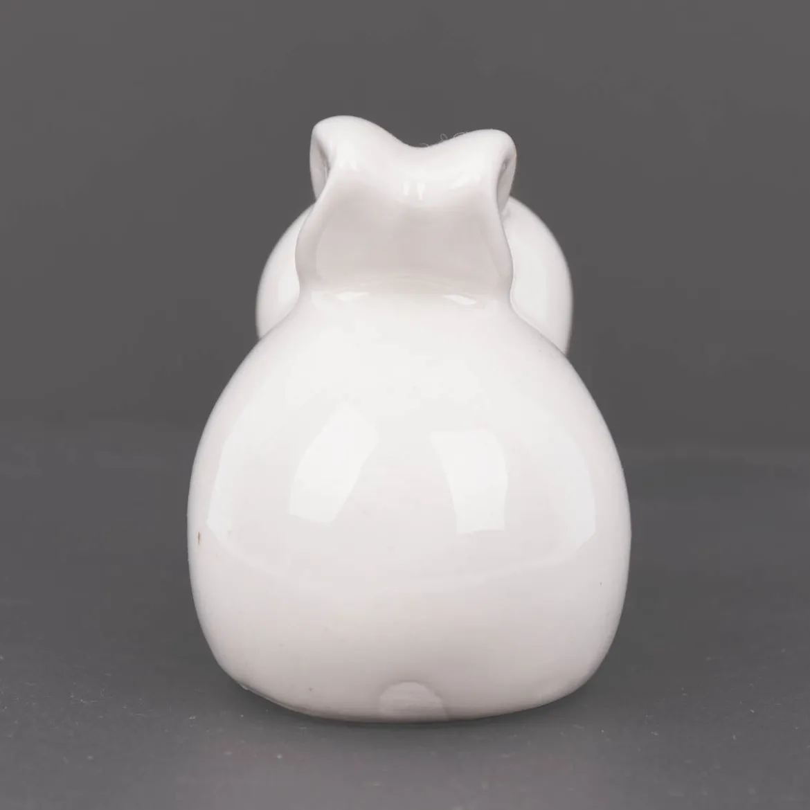 Dekofigur Hase hockend aus Porzellan weiß 6x4x5cm von Rico Design