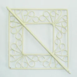 Deko Klammern Metall eckig Ornament creme mit Stab 15x15cm