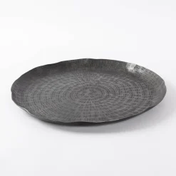 Dekoschale Teller aus Aluminium mit Prägedessin in mattem Anthrazit 37x2cm