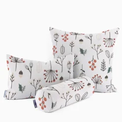 Dekostoff Baumwollstoff Halbpanama Weihnachtsstoff Merry Christmas Blumen Blätter Beeren Eicheln ecru 1,40m Breite
