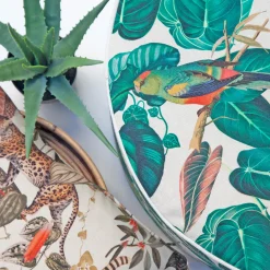 Dekostoff Halbpanama Leinenlook Calathea Leaves Blätter Papageien natur grün 1,40m Breite