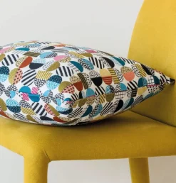 Dekostoff Jacquard geometrisch Kreise weiß schwarz bunt 1,5m Breite