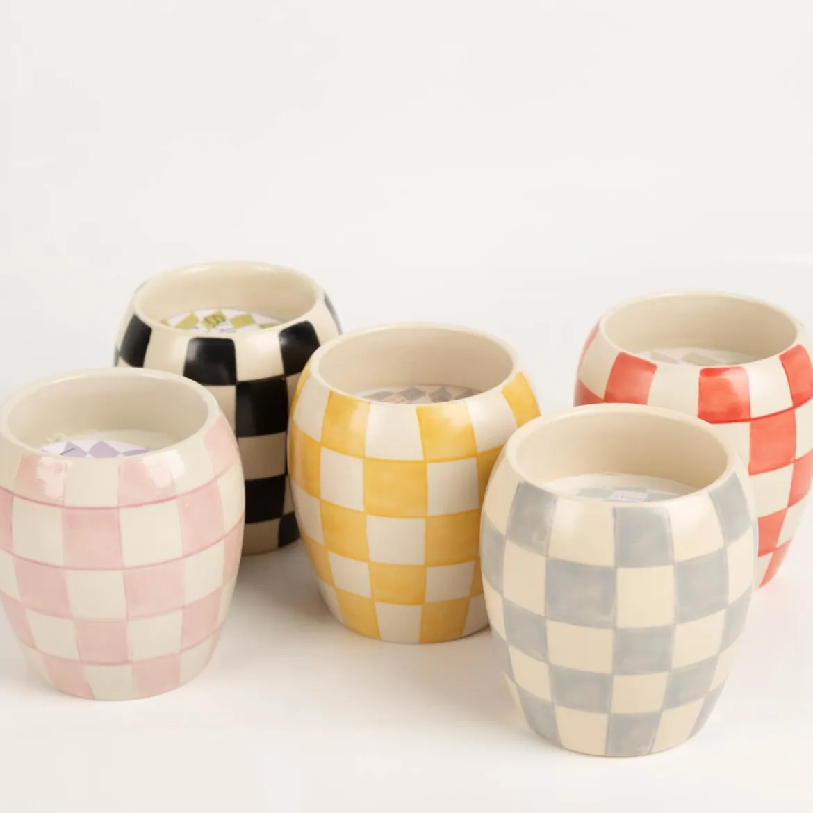 Duftkerze Sojakerze Checkmate Keramiktopf 75Std Brenndauer Orchre von Paddywax
