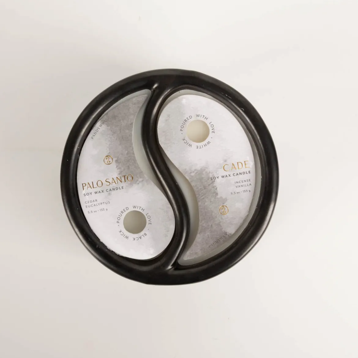 Duftkerze Sojakerze Yin-Yang Black Palo Santo/Cade 311gr im Keramiktopf von Paddywax