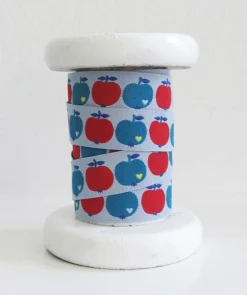 Farbenmix Webband Apfel blau rot Breite: 1,5cm