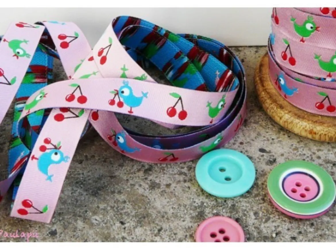 Farbenmix Webband Birdie Vogel Kirsche rosa Breite: 1,2cm