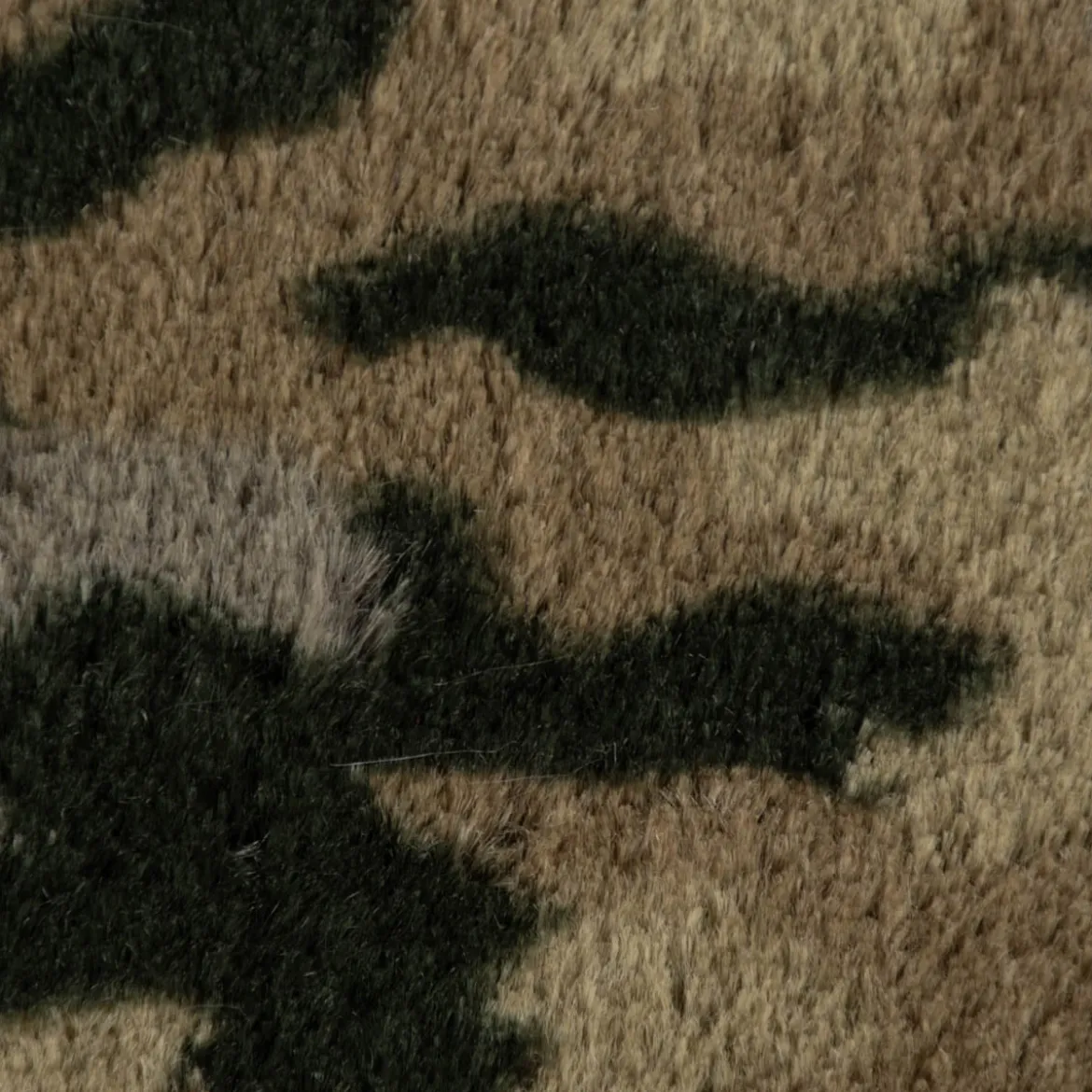 Fellimitat Kunstfell Camouflage oliv schlamm schwarz 1,45m Breite