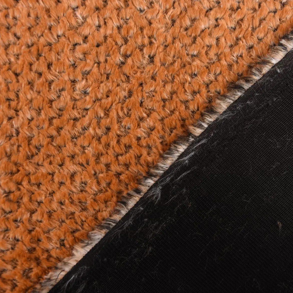 Fellimitat Kunstfell Zacken camel schwarz 1,5m Breite