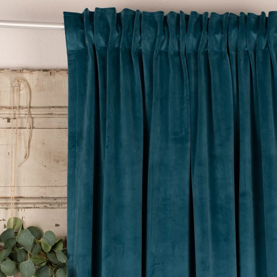 Fertiggardine Velia Samt mit verdeckten Schlaufen einfarbig petrol 140x245cm