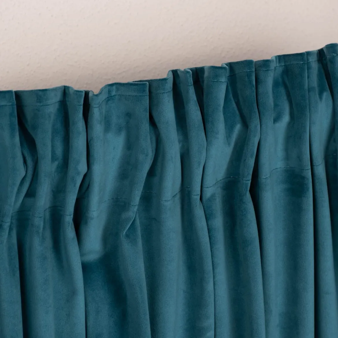 Fertiggardine Velia Samt mit verdeckten Schlaufen einfarbig petrol 140x245cm