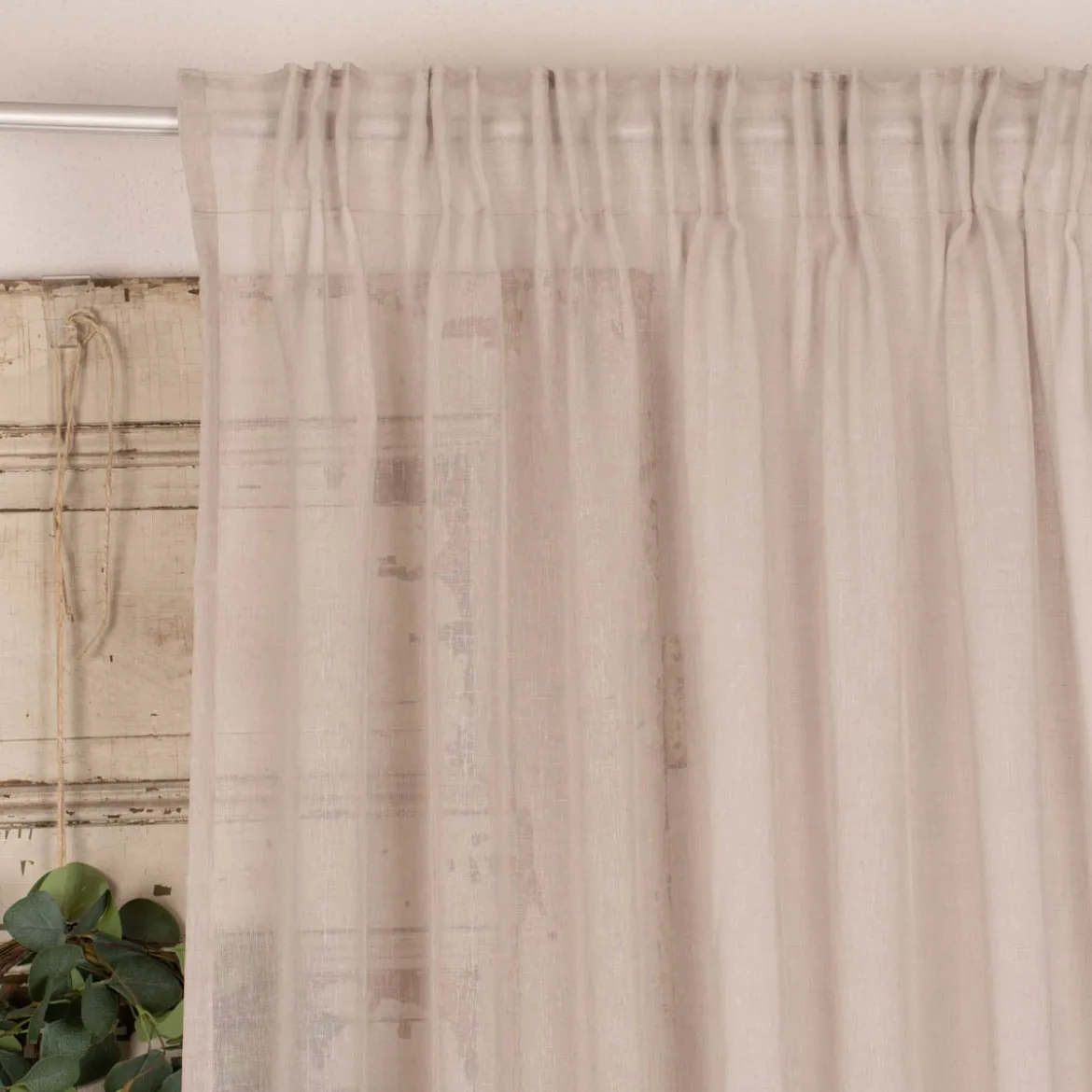 Fertigschal mit Schlaufenband aus recyceltem Polyester einfarbig hellgrau 140x245cm