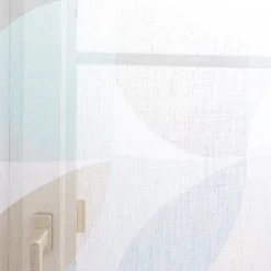 Fertigschal mit Schlaufenband geometrisch grün blau weiß 140x245cm
