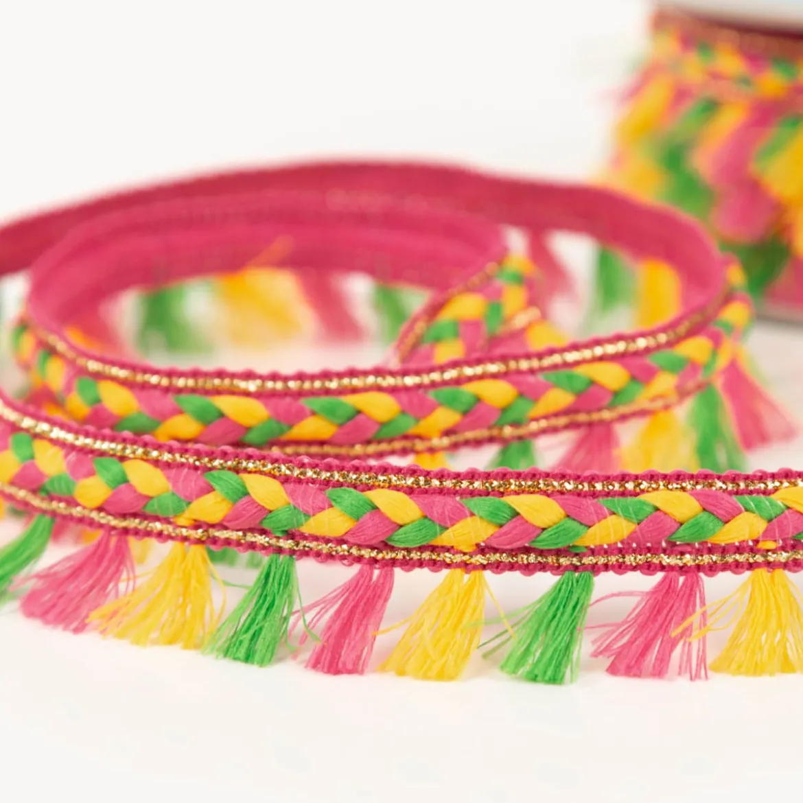 Flechtborte mit Quastenfransen pink gelb grün 2,8cm Breite