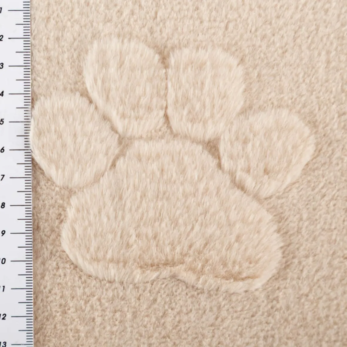 Fleece Stoff 3D Pfoten einfarbig beige 1,6m Breite
