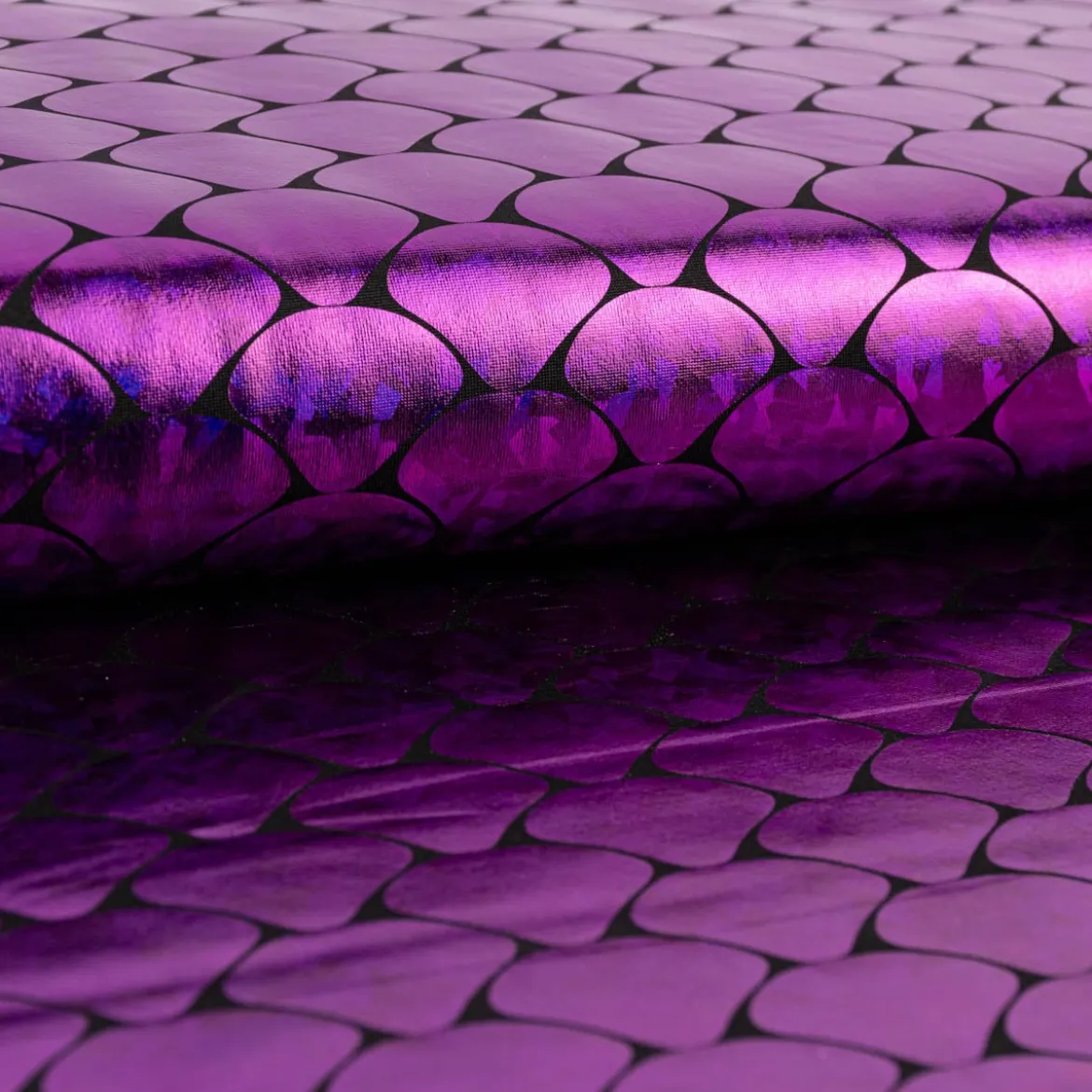Folienjersey Stretch Glitzer Schuppen holografisch schwarz violett 1,5m Breite